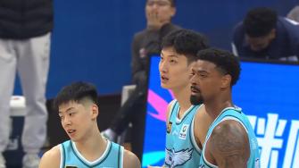 2024年11月12日 奥莫特19+5 米奇28+7 北京末节净胜15分逆转青岛
