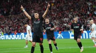 2025年09月13日 9人仍取联赛首胜！勒沃库森3-1法兰克福 格里马尔多双响希克点射