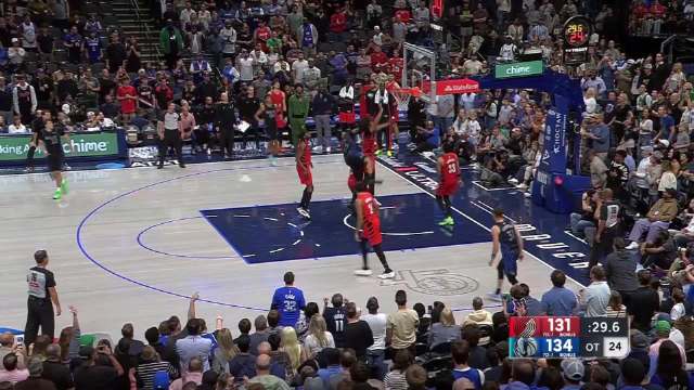 2025年11月17日 独行侠3人20+逆转开拓者终结3连败 弗拉格21+8 夏普36+6