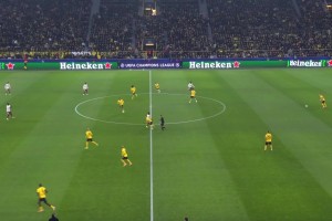 2025年11月26日 近四场首胜！多特4-0十人比利亚雷亚尔 吉拉西双响福伊特直红